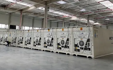 Temporary Cold Storage for Pet Food, ArcticStore container