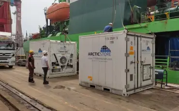 Shipyards in Turkey implemented temperature-controlled containers to store battery systems safely at +15°C to +20°C, ensuring performance and operational efficiency without building new infrastructure.