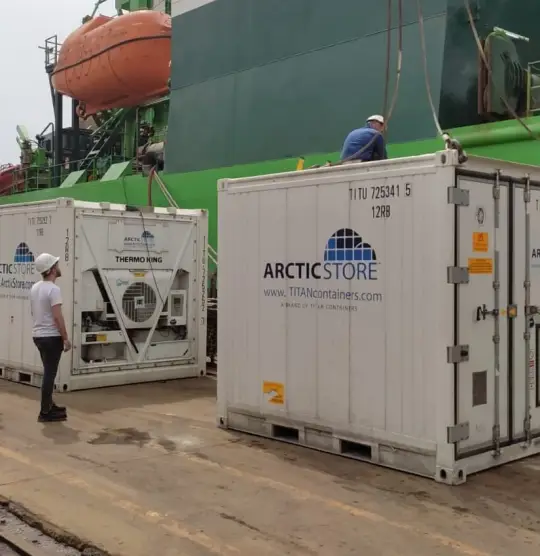 Shipyards in Turkey implemented temperature-controlled containers to store battery systems safely at +15°C to +20°C, ensuring performance and operational efficiency without building new infrastructure.